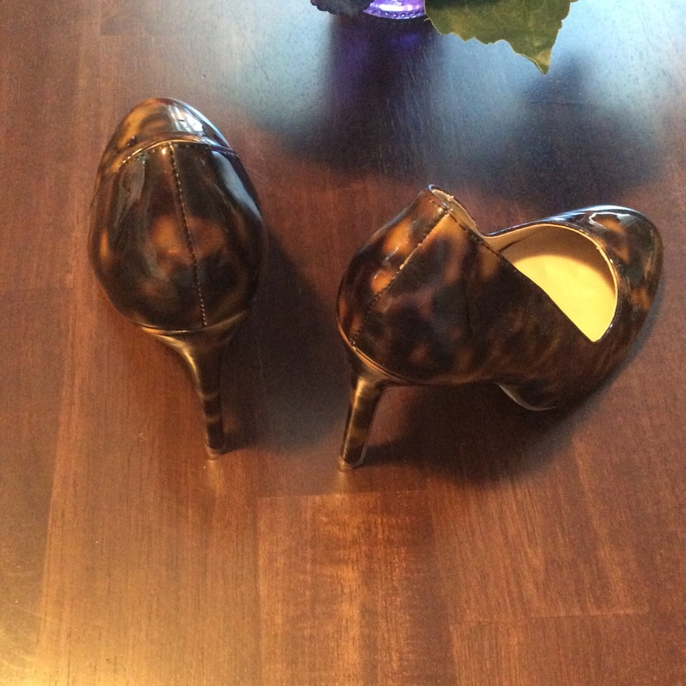 Tortoise Shell Print Heels - image 4